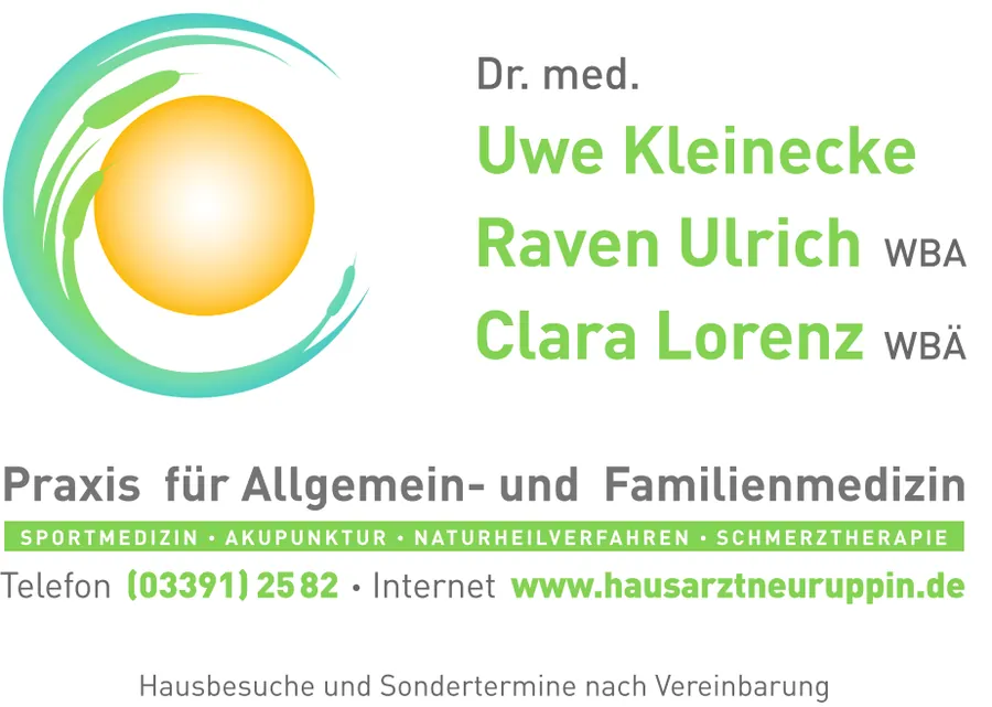 Praxisschild mit Name, Fachrichtung und Telefonnummer der Praxis